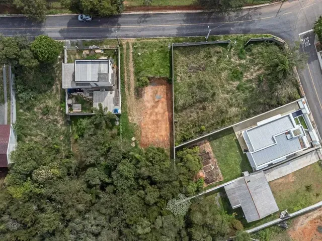 Terreno à venda, no bairro Ferraria em Campo Largo