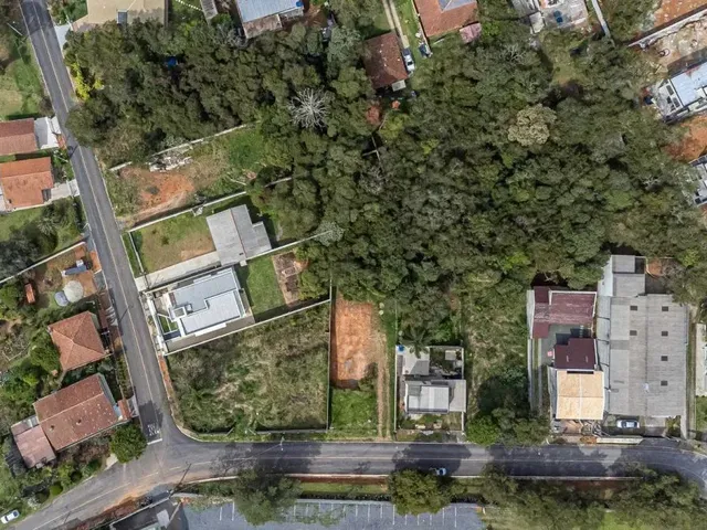 Terreno à venda, no bairro Ferraria em Campo Largo