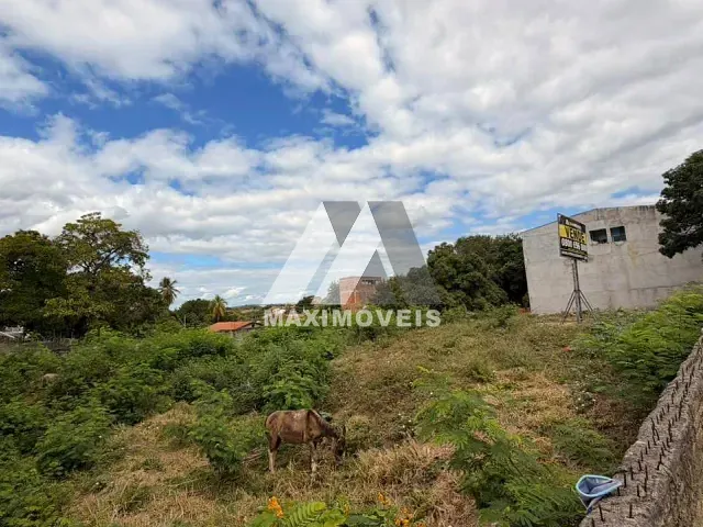 Terreno com 1089m², à venda, no bairro Centro em Araçuaí