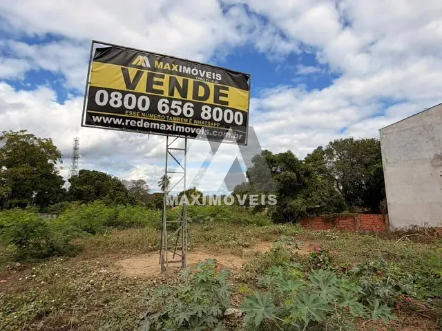Terreno com 1089m², à venda, no bairro Centro em Araçuaí
