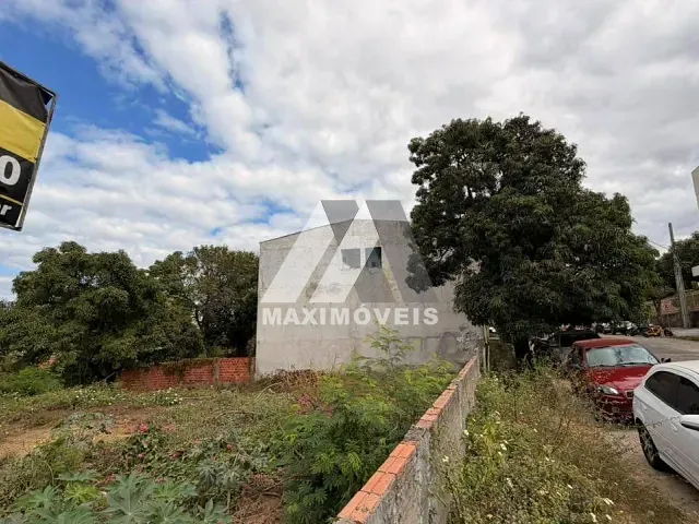 Terreno com 1089m², à venda, no bairro Centro em Araçuaí