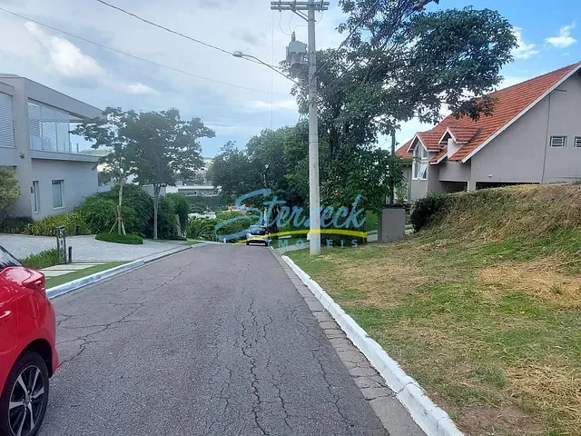 Terreno com 800m², à venda, no bairro Vista Alegre em Vinhedo