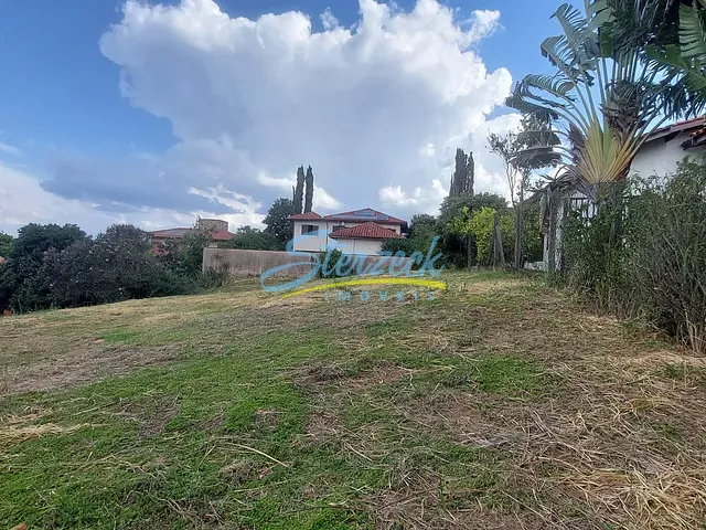 Terreno com 800m², à venda, no bairro Vista Alegre em Vinhedo