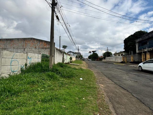 Terreno com 528m², à venda, no bairro Uvaranas em Ponta Grossa