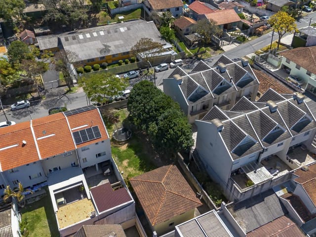 Terreno com 408m², à venda, no bairro Santo Inácio em Curitiba