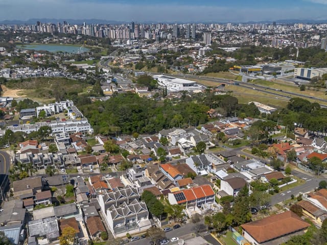 Terreno com 408m², à venda, no bairro Santo Inácio em Curitiba