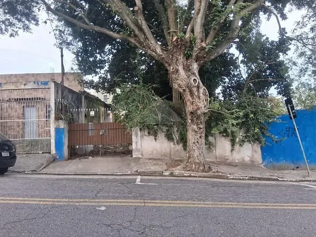 Terreno com 340m², à venda, no bairro Vila Bocaina em Mauá