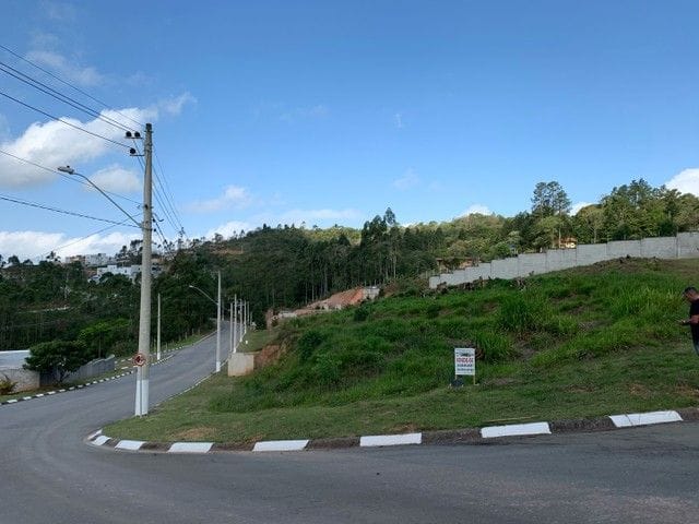 Terreno com 574m², à venda, no bairro Esmeralda Park (Caucaia do Alto) em Cotia