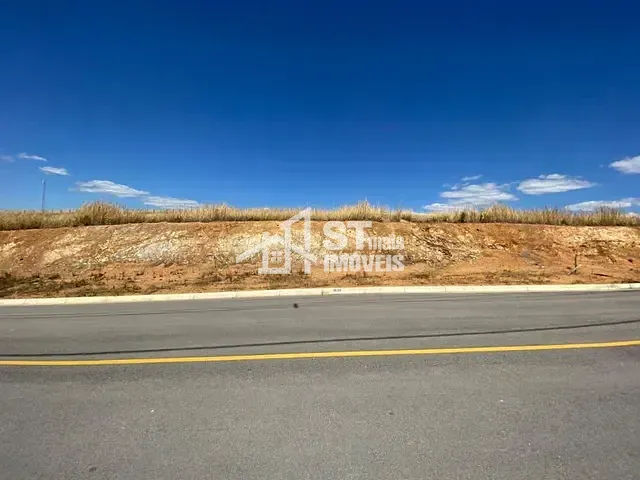 Terreno com 1000m², à venda, no bairro Quinta das Flores em Andradas