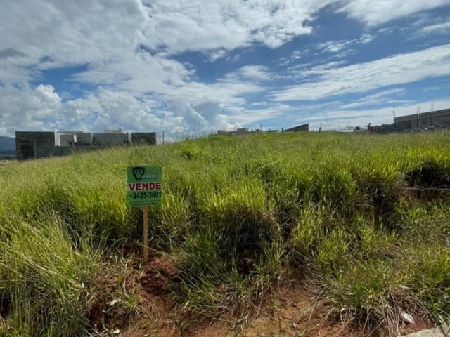 Terreno com 300m², à venda, no bairro Recanto do Sol em Extrema