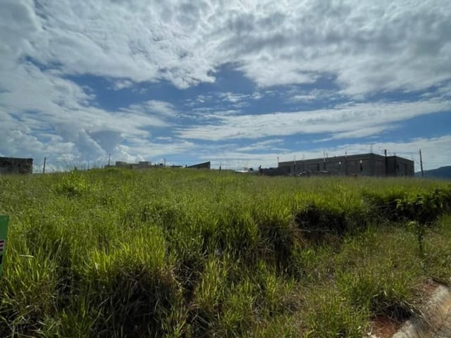 Terreno com 300m², à venda, no bairro Recanto do Sol em Extrema