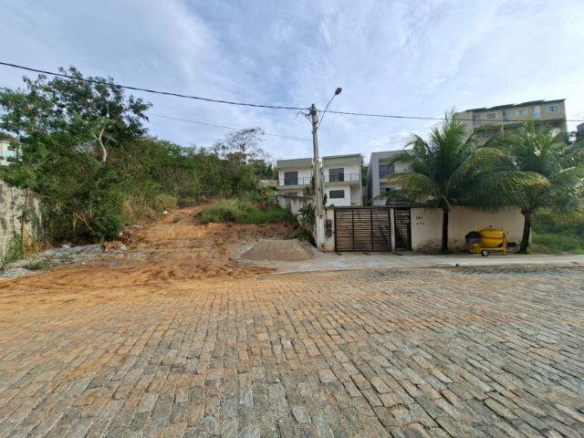Terreno com 585m², à venda, no bairro Lagoa em Macaé