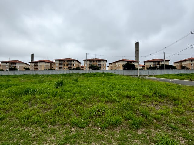 Terreno com 517m², à venda, no bairro Uvaranas em Ponta Grossa