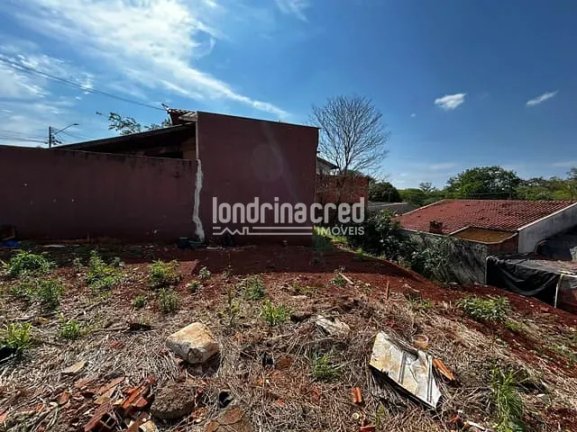 Terreno com 200m², à venda, no bairro Conjunto Habitacional Alexandre Urbanas em Londrina