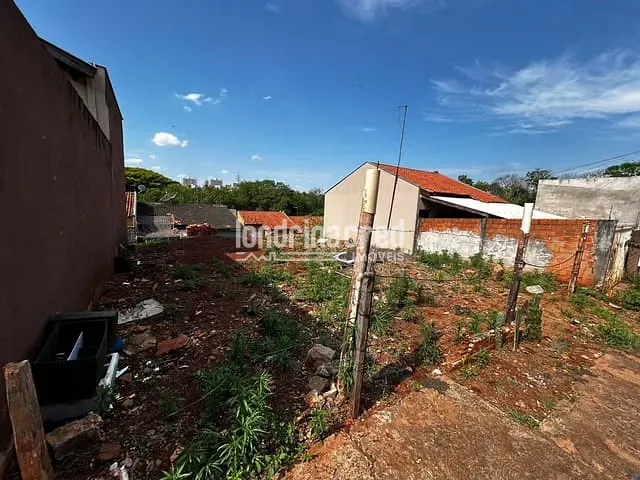 Terreno com 200m², à venda, no bairro Conjunto Habitacional Alexandre Urbanas em Londrina