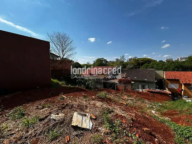 Terreno com 200m², à venda, no bairro Conjunto Habitacional Alexandre Urbanas em Londrina