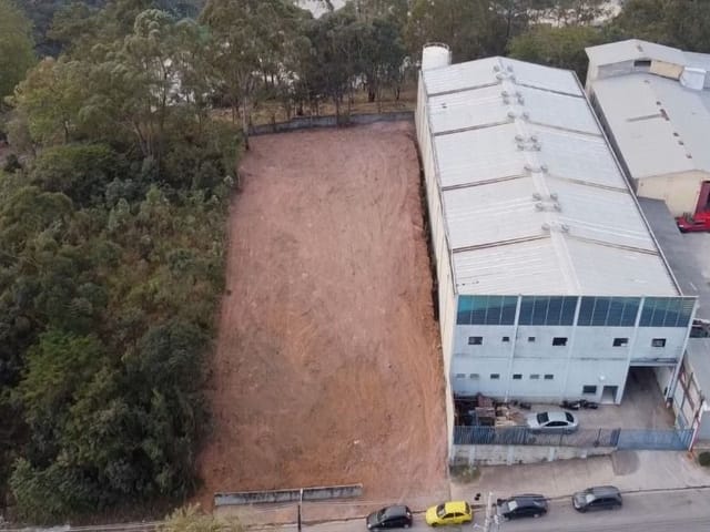 Terreno com 1200m², à venda, no bairro Chácara do Solar II (Fazendinha) em Santana de Parnaíba