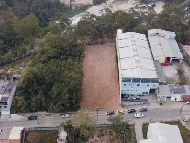 Terreno com 1200m², à venda, no bairro Chácara do Solar II (Fazendinha) em Santana de Parnaíba