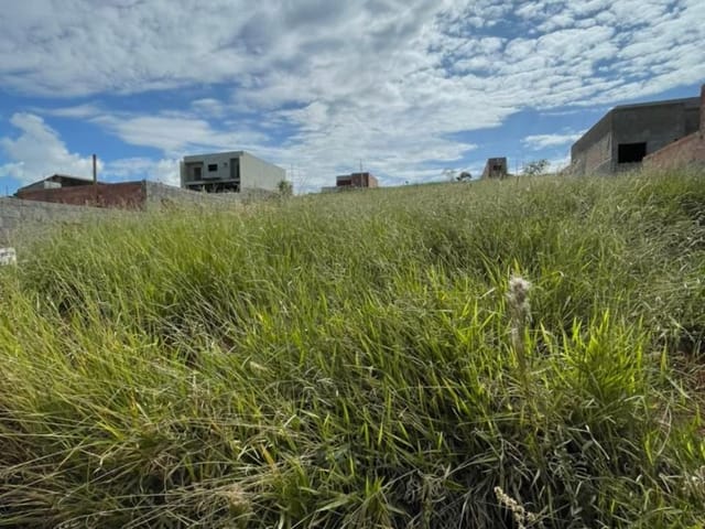Terreno com 300m², à venda, no bairro Recanto do Sol em Extrema