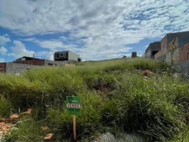 Terreno com 300m², à venda, no bairro Recanto do Sol em Extrema