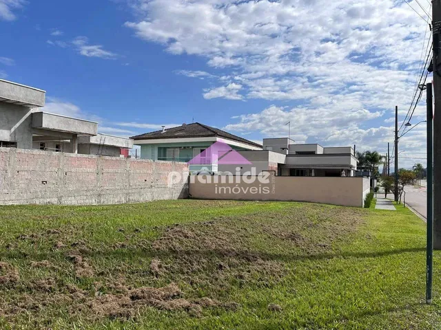 Terreno com 343m², à venda, no bairro Caçapava em Caçapava