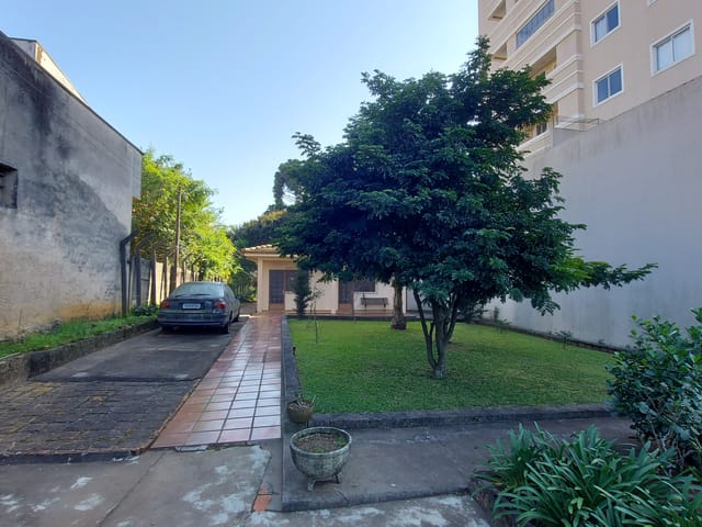 Terreno com 1100m², à venda, no bairro Centro em Ponta Grossa
