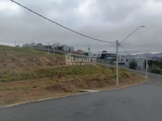 Terreno com 250m², à venda, no bairro Cézar de Souza em Mogi das Cruzes