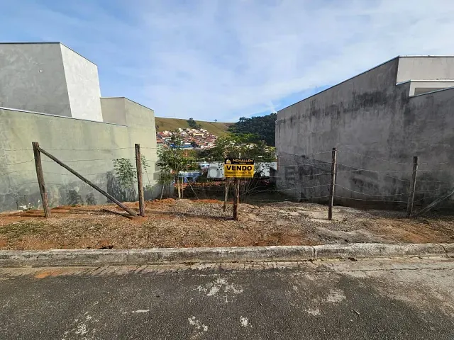 Terreno com 235m², à venda, no bairro Jardim Panorama em Piranguinho