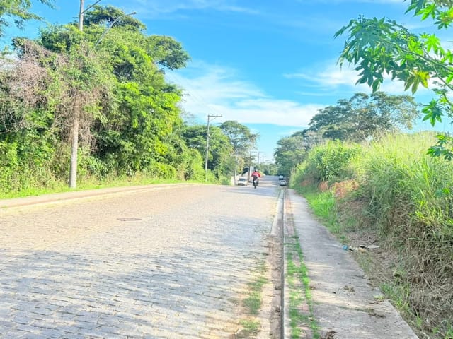 Terreno com 15000m², à venda, no bairro Granja dos Cavaleiros em Macaé