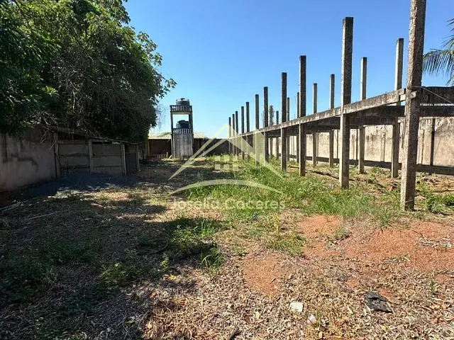Terreno com 893m², à venda, no bairro Centro-Sul em Várzea Grande