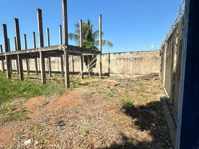 Terreno com 893m², à venda, no bairro Centro-Sul em Várzea Grande