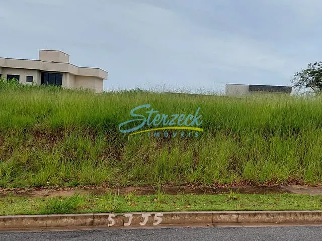 Terreno com 250m², à venda, no bairro Pinheirinho em Vinhedo