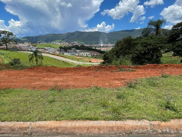 Terreno com 200m², à venda, no bairro Loteamento Sierra em Extrema