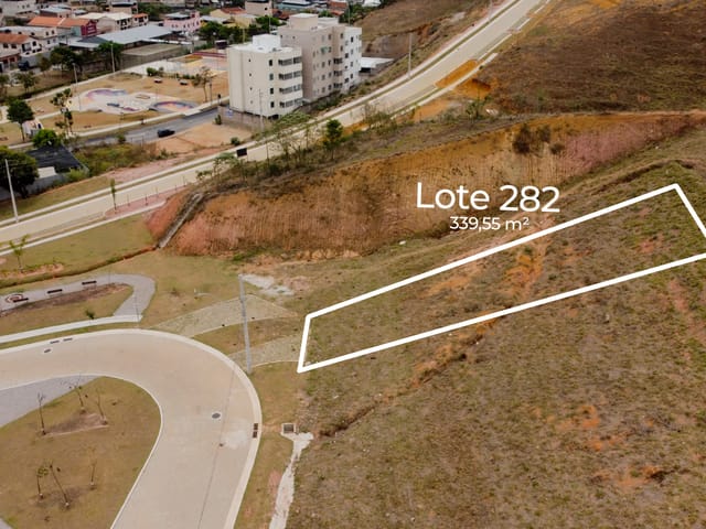 Terreno com 340m², à venda, no bairro Vitorino Braga em Juiz de Fora