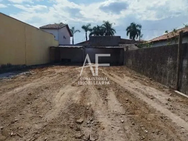 Terreno com 300m², à venda, no bairro Jardim Ana Rosa em Taubaté