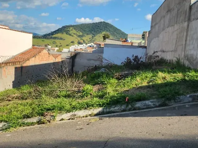 Terreno com 200m², à venda, no bairro Colina Verde em Itajubá