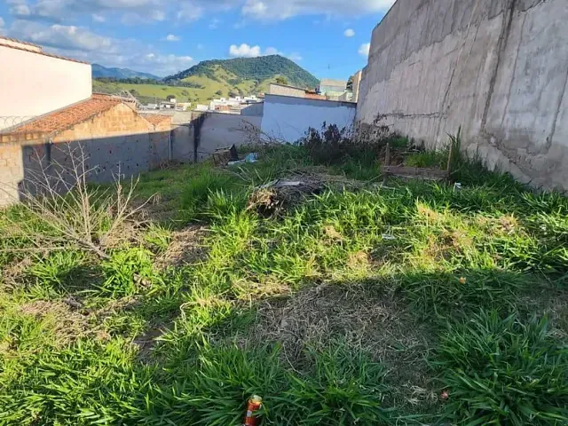 Terreno com 200m², à venda, no bairro Colina Verde em Itajubá