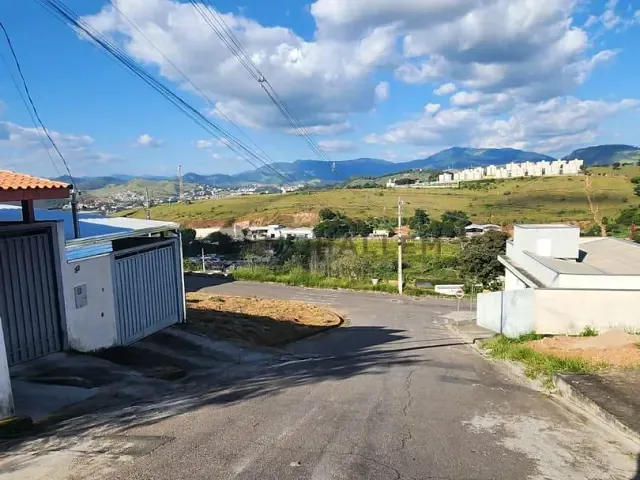 Terreno com 200m², à venda, no bairro Colina Verde em Itajubá