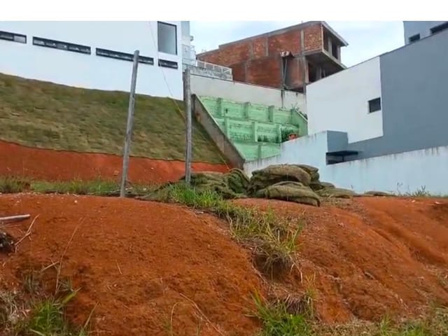Terreno com 300m², à venda, no bairro Lagoa em Macaé