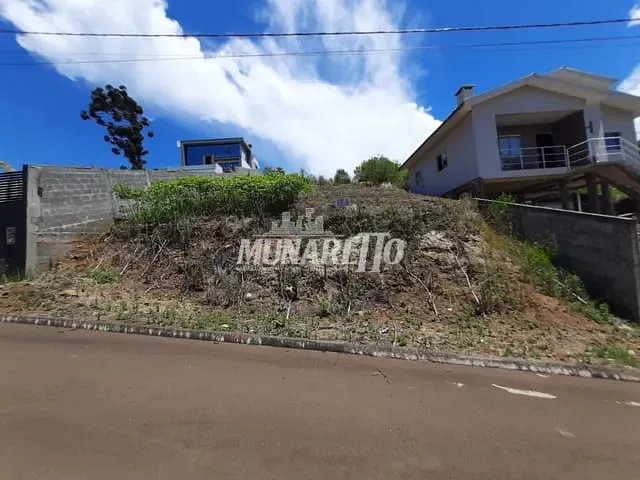 Terreno com 894m², à venda, no bairro São Cristóvão em Concórdia