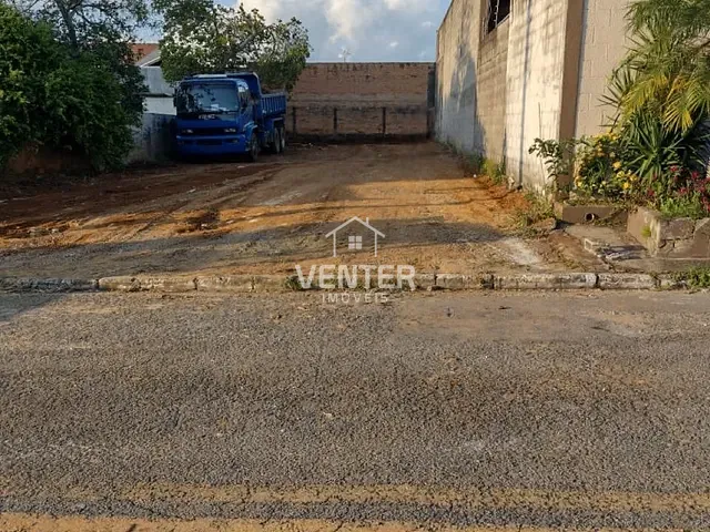 Terreno com 300m², à venda, no bairro Loteamento Parque Piracangaguá em Taubaté