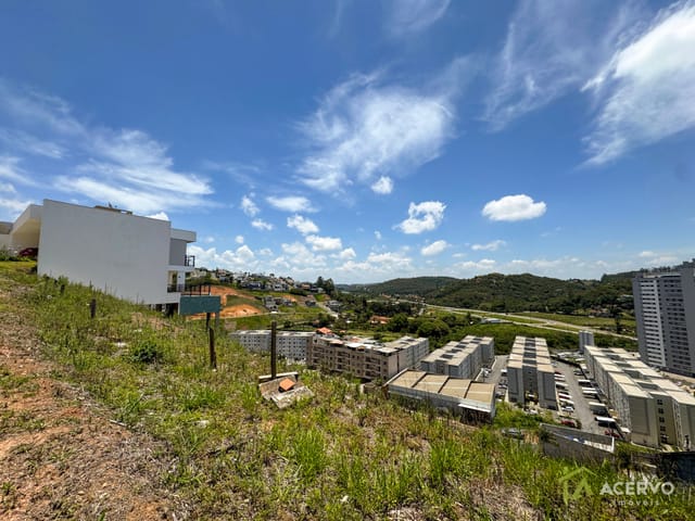 Terreno com 308m², à venda, no bairro São Pedro em Juiz de Fora
