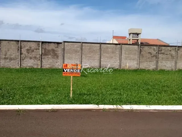 Terreno com 301m², à venda, no bairro Jardim Panorama em Arapongas