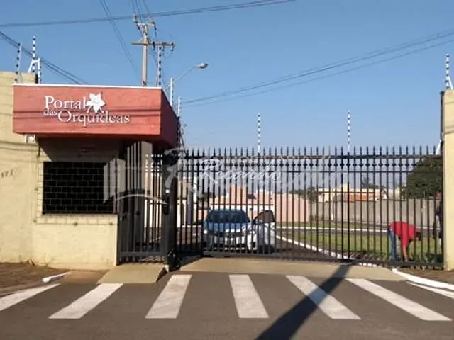 Terreno com 301m², à venda, no bairro Jardim Panorama em Arapongas