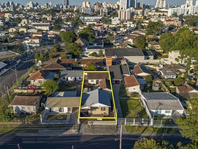 Terreno com 444m² 4 quartos e 3 banheiros, à venda, no bairro Portão em Curitiba