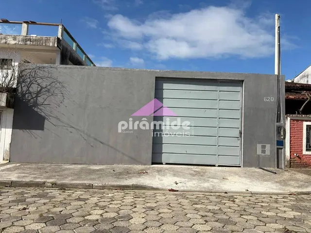 Terreno com 262m², à venda, no bairro Martin de Sá em Caraguatatuba