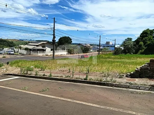 Terreno com 638m², à venda, no bairro Desbravador em Chapecó