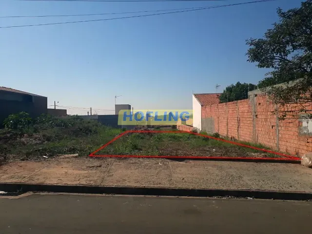 Terreno com 256m², à venda, no bairro Jardim Esmeralda em Araras