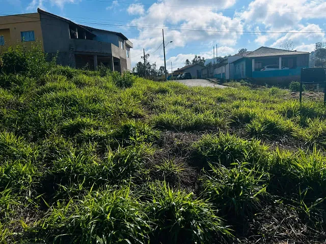 Terreno com 250m², à venda, no bairro Serra Azul em Maria da Fé