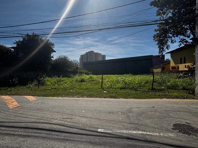 Terreno com 968m², à venda, no bairro Glória em Macaé